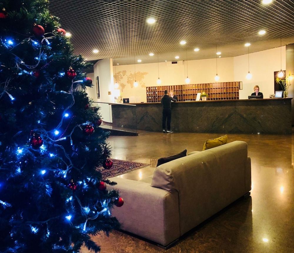 Hotel & Residence Castelli Монтекио Маджоре Екстериор снимка