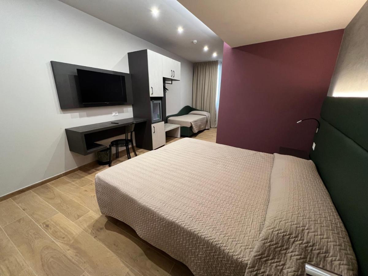 Hotel & Residence Castelli Монтекио Маджоре Екстериор снимка