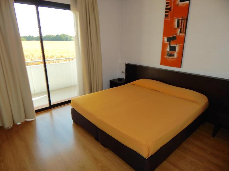 Hotel & Residence Castelli Монтекио Маджоре Екстериор снимка